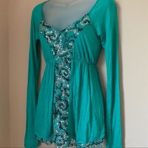Buckle Daytrip Green Sequin Front Top or Tunic
